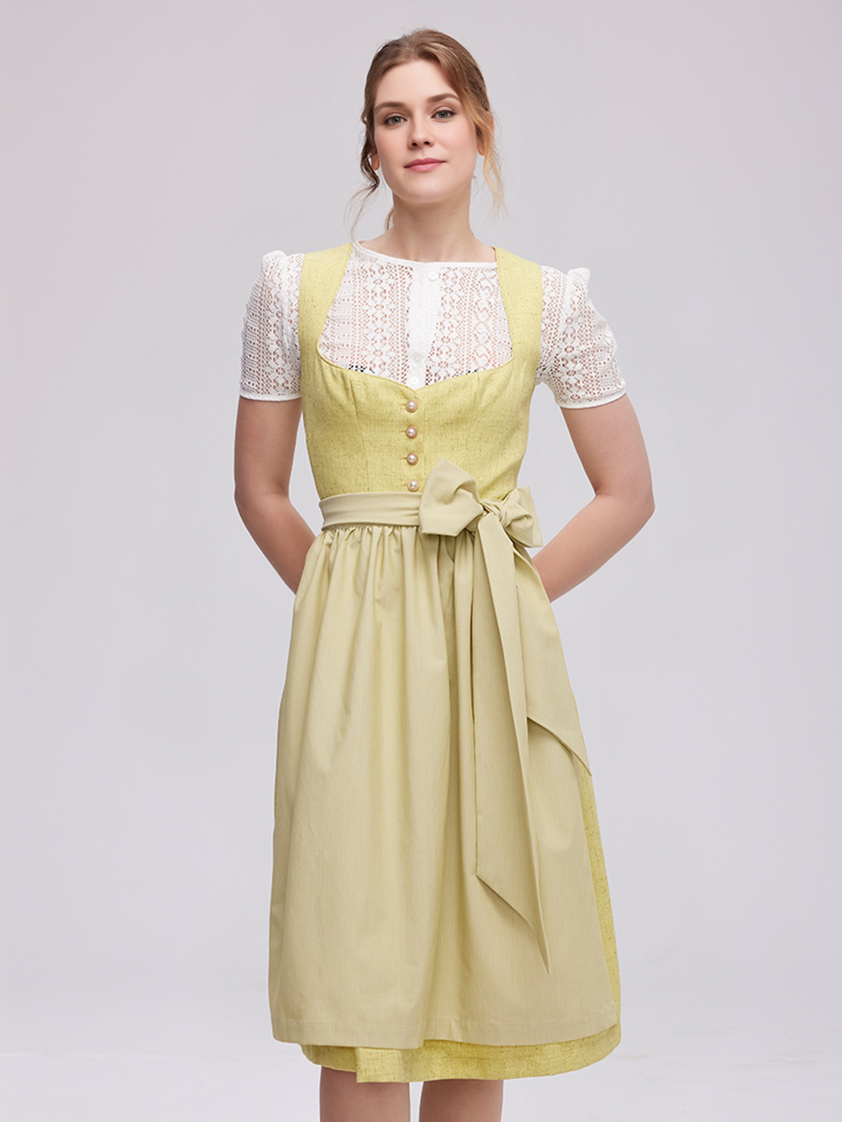 Dirndl in Gelb – ein sonniger Hingucker