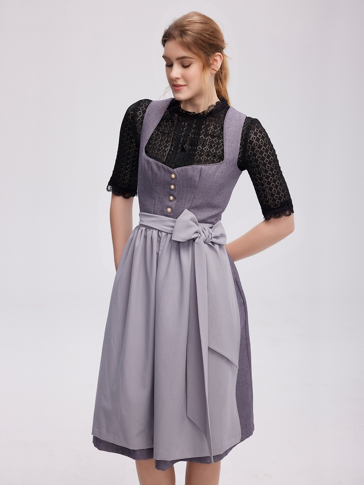 Dirndl Tannengrün in eleganter Ausführung