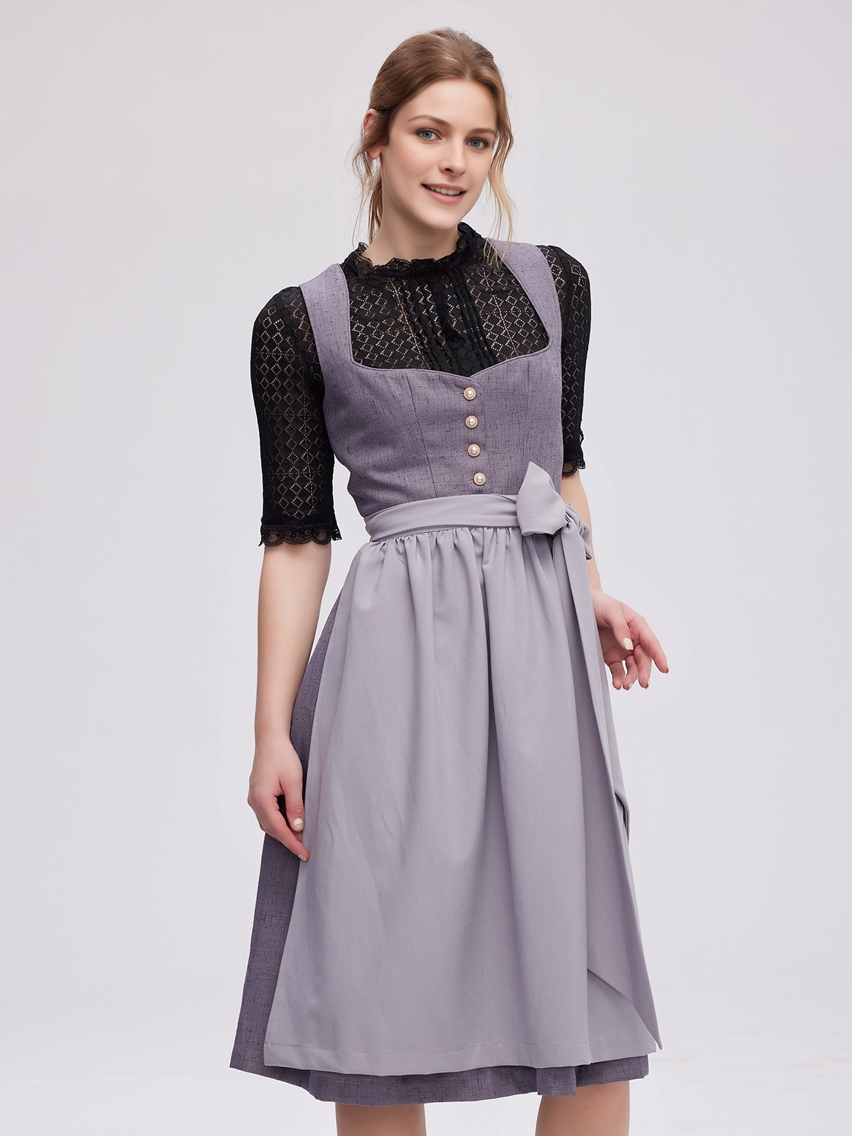 Ein graues Samt-Dirndl mit raffinierten Details – zeitlos und modern zugleich