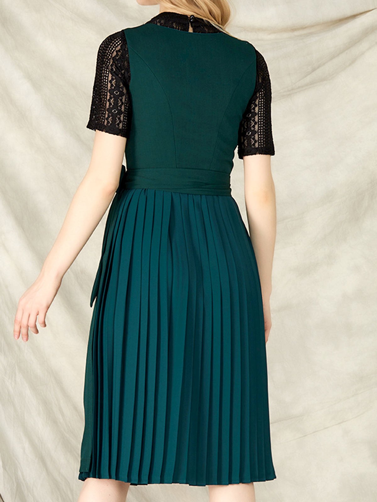 Dirndl Schwarz Rot