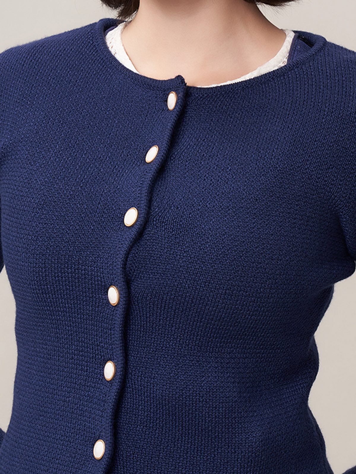 Samt Dirndl Rot in eleganter Atmosphäre