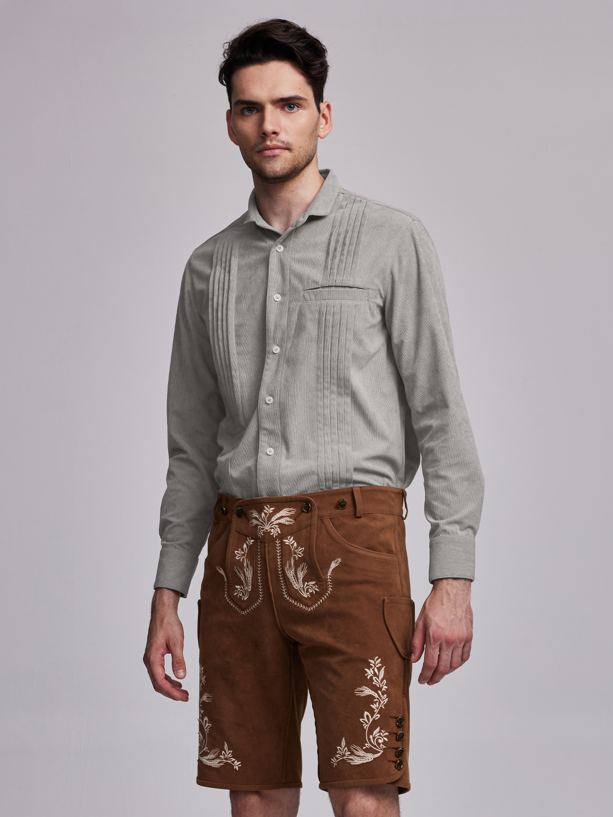 Dirndl in Grau – stilvolle Eleganz