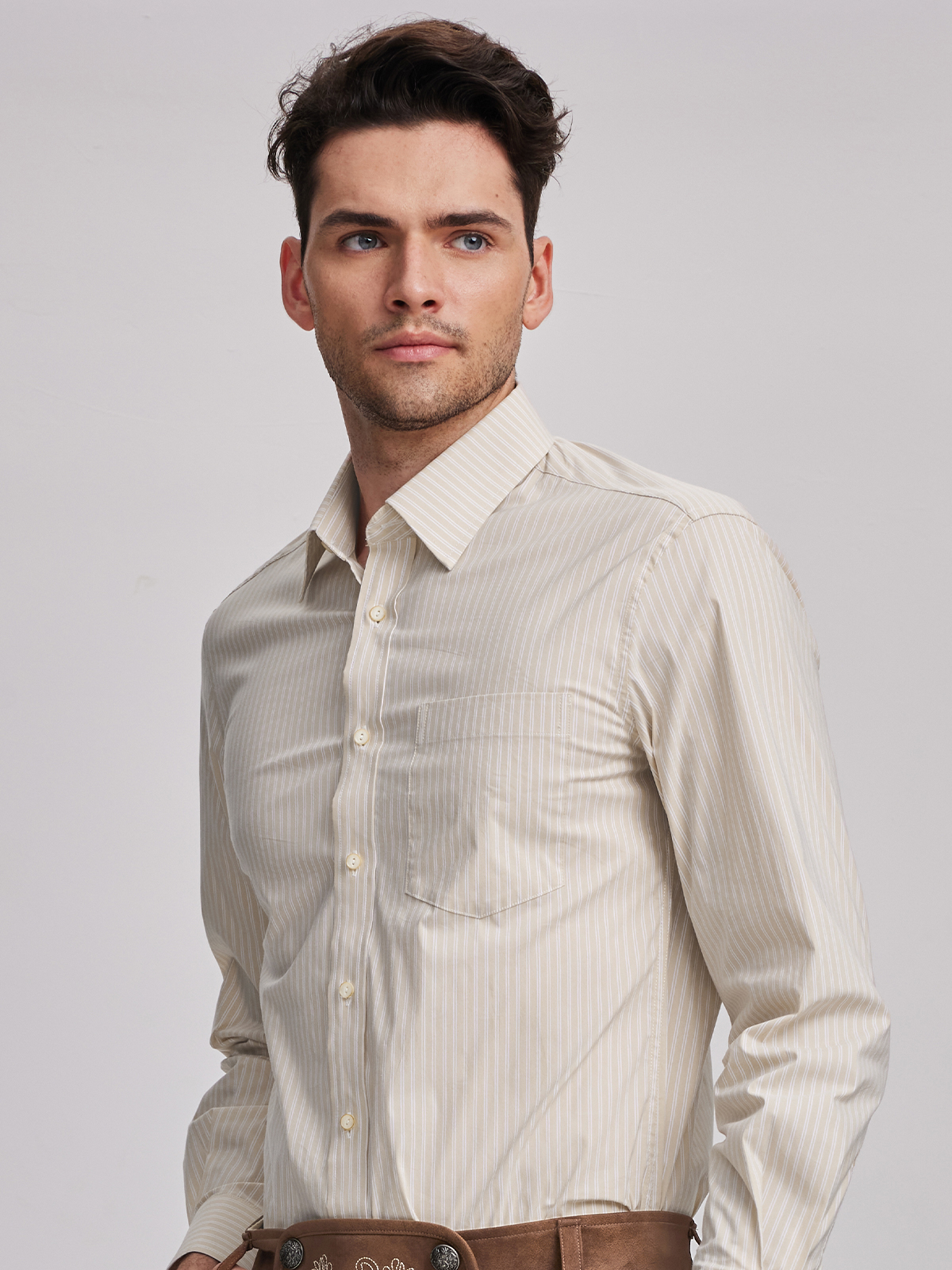 Dirndlbluse in Gelb – Inspirationsquelle für Kontraste