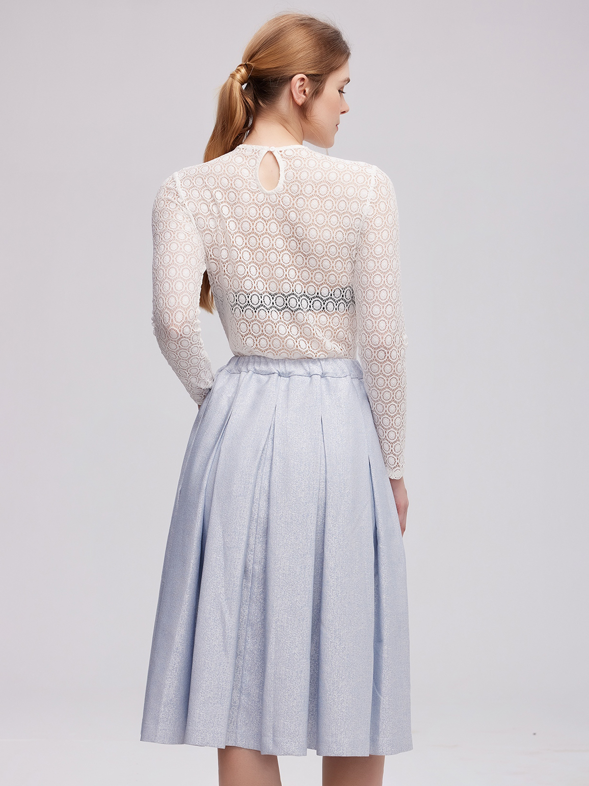 Dirndl mit Herzausschnitt in modernem Design