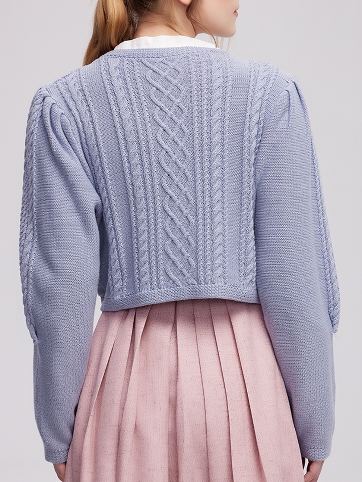 Moderner Drindil in Blau