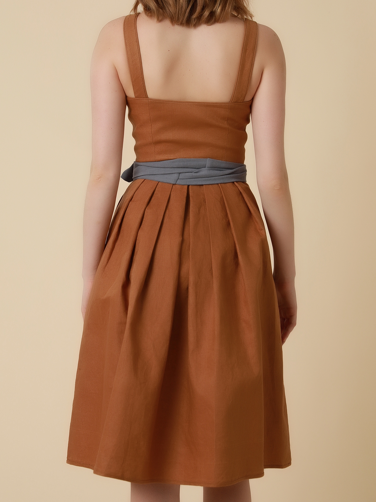 Dirndl in Gelb – perfekt für sommerliche Festivals