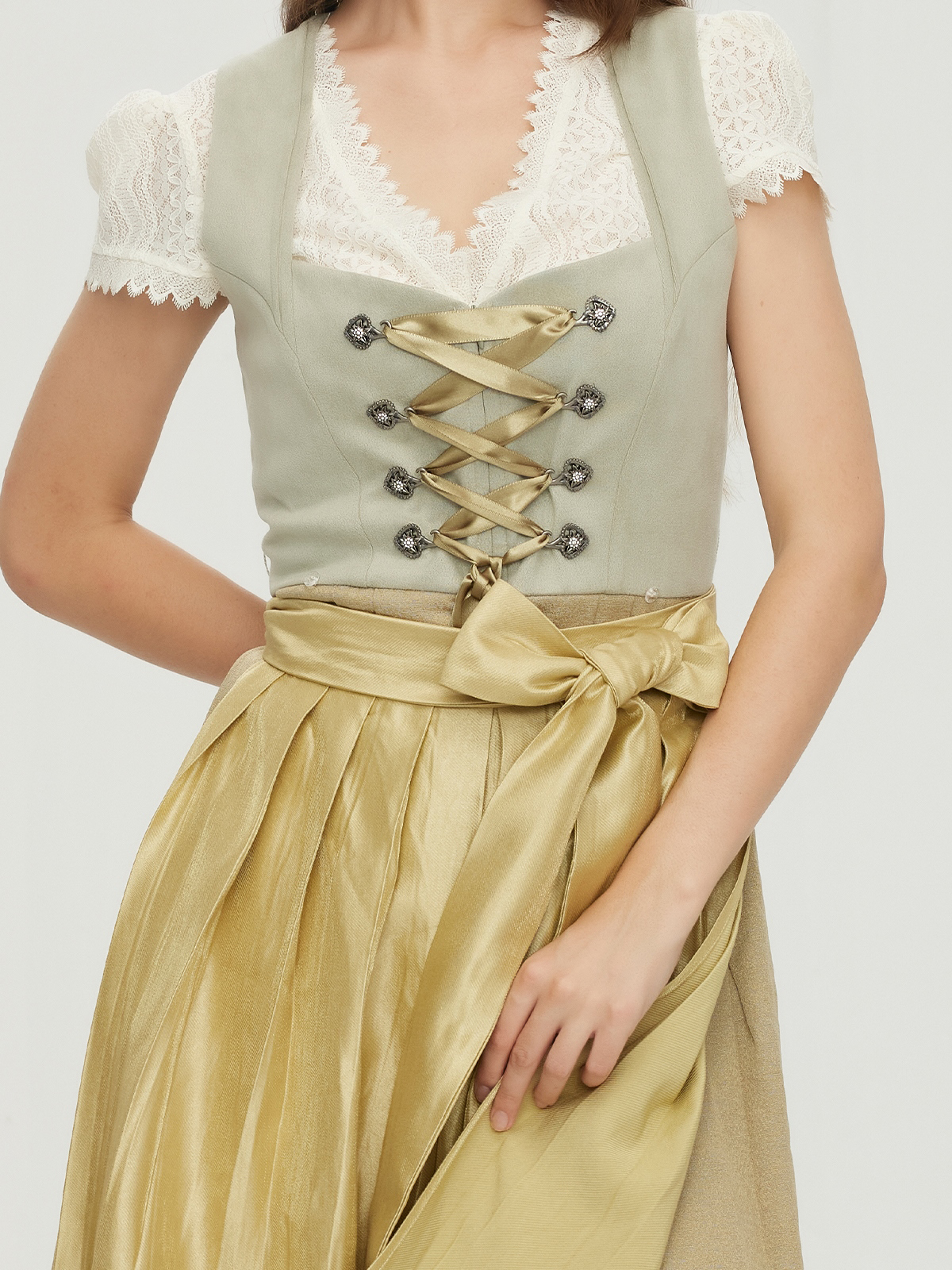 Dirndl in Hellblau