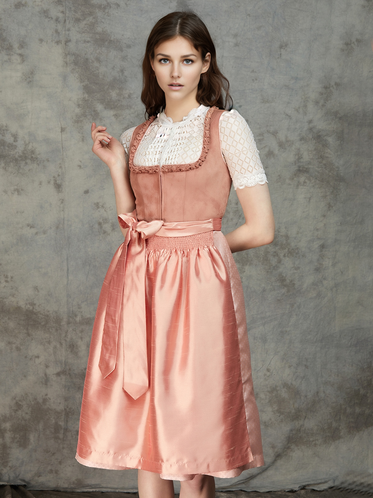 Modernes Dirndl in Rosa – perfekt für den Alltag und besondere Anlässe