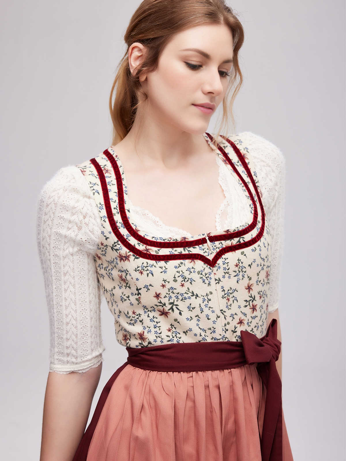 Dirndl Grau Grün in eleganter Ausführung