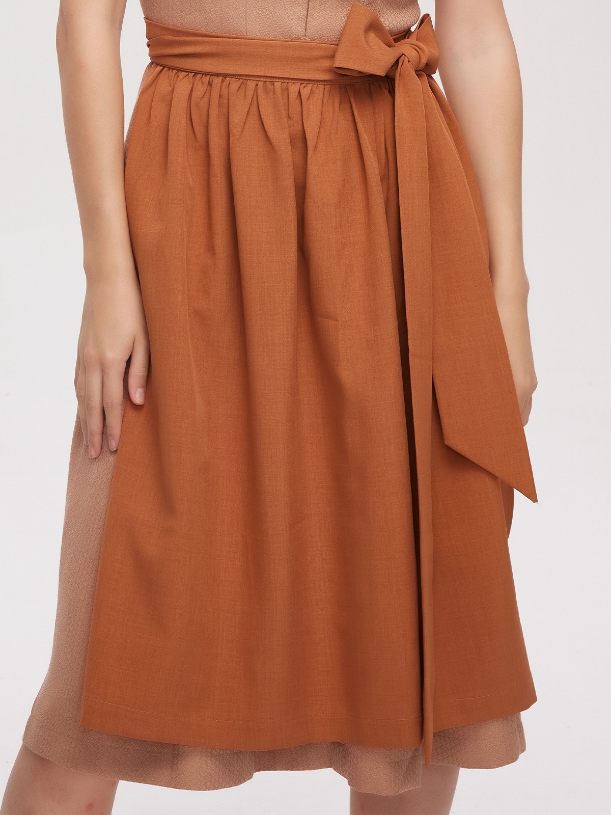 Dirndl grün beige in eleganter Ausführung